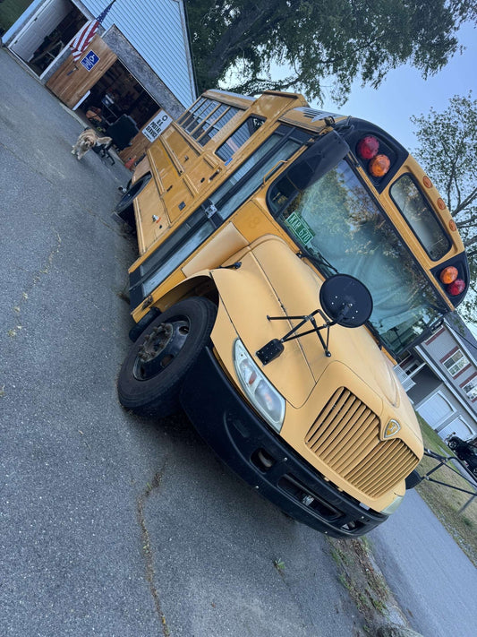 2006 Int. Skoolie